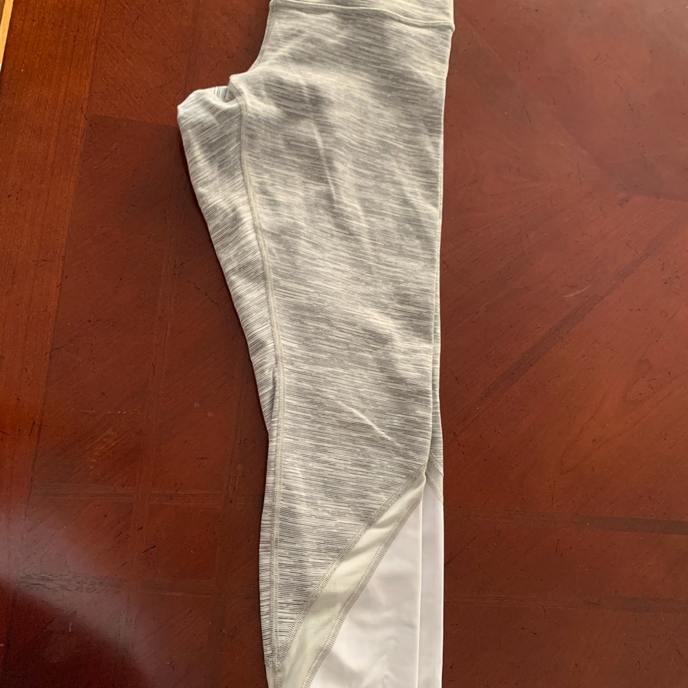 Lululemon leggings - Picture 4 of 5